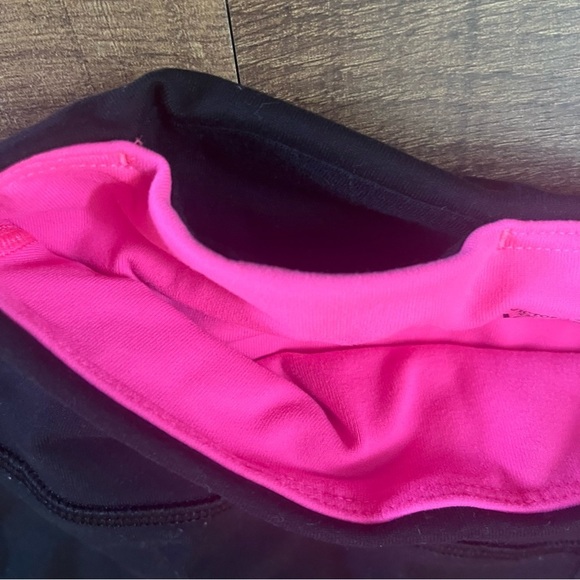 Victoria’s Secret VSX sport knockout crop leggings Sz small pink black white - Picture 4 of 7